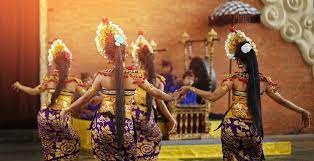 Daftar Tarian Daerah 34 Provinsi Yang Paling Populer Bukareview