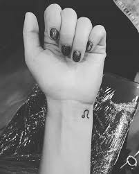 From crabs to constellations to other forms of symbolism it's like the one above but for people with simpler tastes. 120 Zodiac Sign Tattoos That Will Make You Go Starry Eyed Tiny Tattoos Leo Tattoos Leo Tattoo Designs