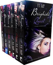 Три страшные истории, запутанные в пространстве и времени. P C Cast 6 Books Collection Pack Set Rrp A 41 94 Darkness Divine Divine By Choice Divine By Mistake Divine By Blood Elphame S Choice Brighid S Quest Amazon Com Books