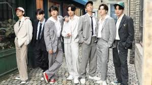 Find and save images from the ❤ jungkook selca ❤ collection by vkook_real_love (bts_esin) on we heart it, your everyday app to get lost in what you love. Bts On Youtube Latest News Information Updated On February 27 2021 Articles Updates On Bts On Youtube Photos Videos Latestly