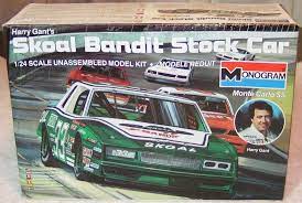 So nascar kits aren't going away anytime soon. Pin On Monogram Model Car Nascar