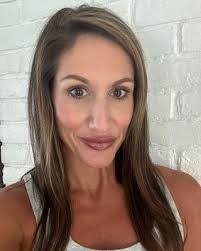 Angela Conway's Instagram, Twitter & Facebook