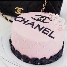 Gateau Rose Gateau Anniversaire Chanel Gateau Chanel Gateau Anniversaire 18ans