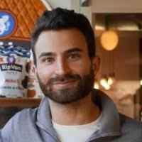 Melina Abreu's Instagram, Twitter & Facebook