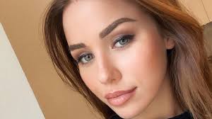 I have three grown children, ashley, brandon, and justin and two beautiful granddaughters and one handsome grandson. Kim Gloss So Viele Kinder Will Sie Noch Promiplanet
