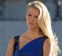 Compilation of all the scenes of brooklyn decker (as sam) in battleshipsong used: Emma Thompson Oscar Role Returns Brooklyn Decker Burrito Colin Farrell Channels Arnold Schwarzenegger