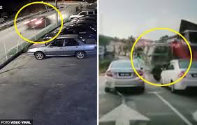 Entah kenapa tempat parkir kereta saya rasakan bergegar dengan sendirinya. Video Wanita Maut 4 Lagi Cedera Dirempuh Kereta Dipandu Laju Di Persimpangan The Reporter