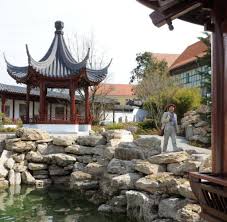 Der seit 2009 geplante und in 2011 gebaute chinesische garten verbindet den marktplatz. Chinesischer Garten Des Ewigen Glucks Wieder Offen Welt