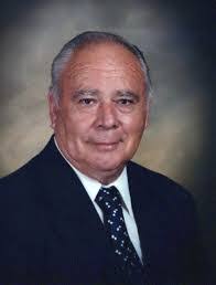 Elizabeth Hebert's Instagram, Twitter & Facebook