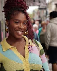 ✨Intern spotlight: Dr. Stephanie Omaliko✨ . Hometown: Houston, TX 🏡 .  College: THE University of Texas at Austin 📚 . Medical school: WSU  Boonshoft School of Medicine in Dayton, Ohio 🩺 .