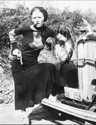 Cultural Re-view: Bonnie and Clyde finally end their criminal reign |  Euronews