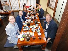 Do You Tip In Japan Japanese Tipping Etiquette Etiquette Japan Japanese