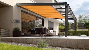 Mit Diesen Sechs Ideen Wird Die Terrasse Zum Wohnzimmer Under Sun And Moon Glasdach Terrasse Uberdachung Garten Pergola Markise