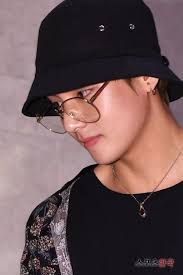 Taehyung V Bts Selebritas Suami Pacar Pria