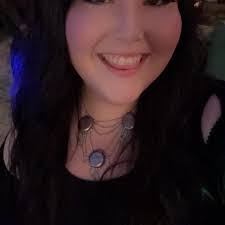 Kristen Marques's Instagram, Twitter & Facebook