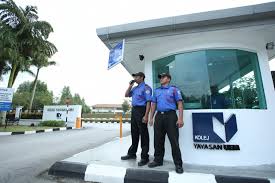Pengarah yayasan sabah, tan sri datu khalil datu hj. Kolej Yayasan Uem University List