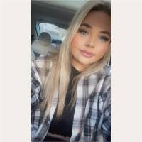 Alli Clarke's Instagram, Twitter & Facebook