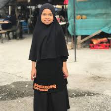 Bahkan disetiap rumah tidak pernah ketinggalan garam dapur sebagai salah satu bumbu masakan. Saiful Nang And His Life In Square First Day Orked Jadi Makcik Bawang Kitchen