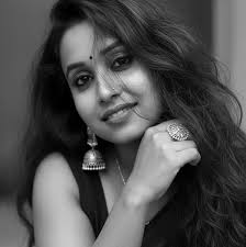 Fiona Roy en personas