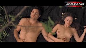 Maria Valverde Sex Scene – The Liberator (2:12) | NudeBase.com