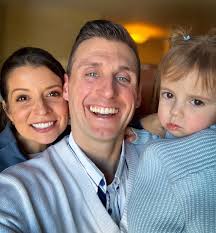 One of the greatest things a father can do for his children is to love  their mother. Quote from Howard W. Hunter by way of the @dailydad  Valentine's Day meditation. This is