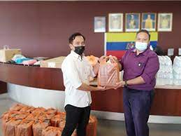 Jadinya pihak ketiga dapat mengesahkan. Sumbangan 150 Pek Makanan Iftar Daripada Live Consistant Sdn Bhd Jabatan Komunikasi Korporat Dan Khidmat Pelanggan