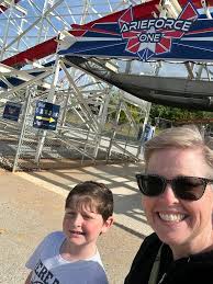 What are the top favorite rides at Six Flags Over Georgia?