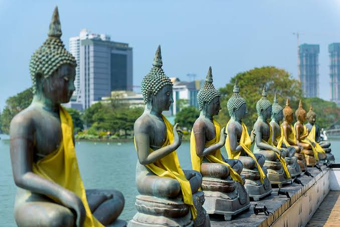 Colombo City Guide: Colonial Charm, Street Food & Coastal Sunsets
