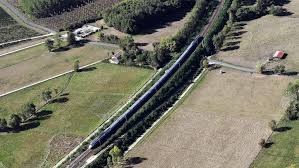 Pour des décès antérieurs, vous pouvez consulter les acte de décès de 2020, 2019, 2018, 2017, 2016, 2015 et 2014. Estimant Avoir Assez Travaille Il Abandonne Son Train