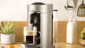 Faire partir la pression des tuyaux en accédant par l'arrière de la machine. Comment Detartrer Une Nespresso Psm