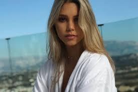 Fue número 1 del ranking atp durante seis semanas en 1998, 1 siendo el primer latinoamericano en lograrlo en la era profesional. Constanza Rios Y La Relacion Con Su Papa Tiene Una Manera Diferente De Ser Pero Conmigo Es Mas Suave