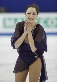 кто прошел в финал гран при по фигурному катанию Elizaveta Tuktamysheva Of Russia Smiles After Performing In The Foto Photo Figurnoe Katanie Sport Sportivnaya Odezhda