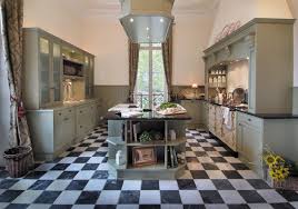 Jetzt ausprobieren mit ♥ chefkoch.de ♥. British Stoves Empire Landhauskuche Handgebaute Englische Kuchen Im Landhausstil Sowie Hochwertige Britischen Herde Und Esszimmermobel