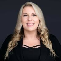 Pam Helm's Instagram, Twitter & Facebook