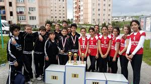 Bu bölgede yer alıp ortaokul seviyesinde eğitim veren kurumların detaylı tüm bilgilerine erişerek, okul seçiminizi hızlı bir şekilde gerçekleştirebilirsiniz. Bahcelievler Ortaokulu Spor Kulubu Home Facebook