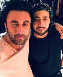 Samara shared a few posts including fun videos featuring mother and father along with her friends. Ranbir Kapoor Daily On Twitter Ranbir Kapoor With His Hairstylist Ajay Kaloya