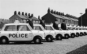 Black And White Police Car Uk Police Cars Without Sirens Are Risking Lives Say Officers Police Cars Police Mini Cars