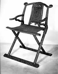 Folding Chair 16th Century Japan Lacquered Wood I Suppose Someone From Portugal Or England Could Have Picked Up A Japanese Folding Chair Chair Antique Chairs