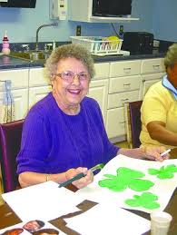 Looking for easy crafts for senior citizens? Arts And Crafts For Seniors With Dementia Activities For Seniors
