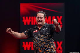 Na breuk met Van Barneveld krijgt De Zwaan wel contractverlenging bij management