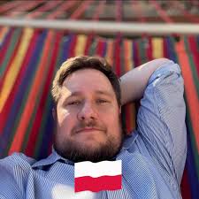 It may not look like much but I cannot afford the Caribean Clipper and I am  very happy with how this miniature turned out. What do you fellow Lego  pirates think?