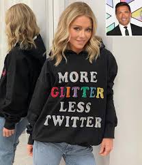 Kelly ripa and mark consuelos have come a long way since their all my children days. Mark Consuelos Leaves Flirty Comment On Kelly Ripa S Instagram People Com