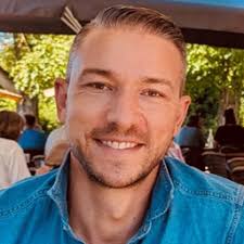 Mitarbeitende von JR OP-TIMIERT