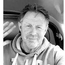 Mildly infuriating moment at the Master's Par 3 tournament. Numerous  outlets ran with this clip, using a variety of headlines like “Aaron Rai's  wife has game!” She has a name — and