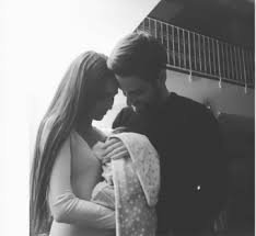 Check spelling or type a new query. Joynow Gyonyoru Foto Igaz Azonban Egy Kicsit Csaloka Is Mivel Baronits Gabor Es Szerelme A Modell Sydney Van Den Bosch Nem A Sajat Kisbabajukat Hanem Egy Baratjuket Dedelgetik De Olyan Jol