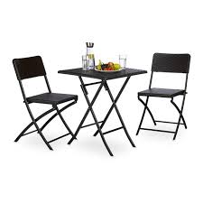 En effet, les tables et chaises de jardins se retrouvent toujours à l'extérieur, à moins que vous ne les mettiez dans une terrasse couverte. Ensemble Table Et Chaises De Jardin En Metal Terrasse Balcon Camping Noir 2213015 Leroy Merlin