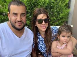 Damla ersubaşı, geçtiğimiz haftada yüzündeki ufak morluklarla gündeme gelmişti. Damla Ersubasi Kafamiza Kul Tablalari Ile Vurdu