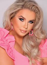 Haley Voss's Instagram, Twitter & Facebook