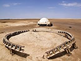 Remnants Of Abandoned Star Wars Sets In Morocco And Tunisia Reminiscent Of Ancient Ruins Abandoned Places Star Wars Set Abandoned