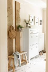 Hubsch Gehangt Und Gut Verstaut 5 Diy Ideen Fur Die Garderobe Im Flur In 2020 Eingangsbereich Einrichten Garderobe Selber Bauen Zimmer Dekor Ideen